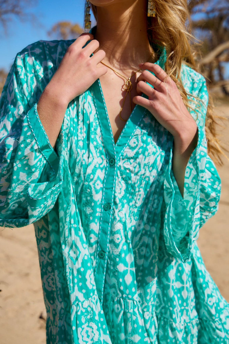 Robe bleu turquoise courte en coton à motifs